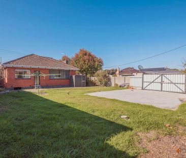 IDEAL PARKDALE SCHOOL LOCATION | LARGE YARD | WELL MAINTAINED HOME - Photo 1