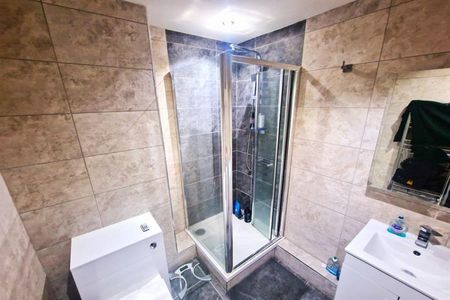 1 Bedroom Apartment Available Arranging tenancy - Photo 5