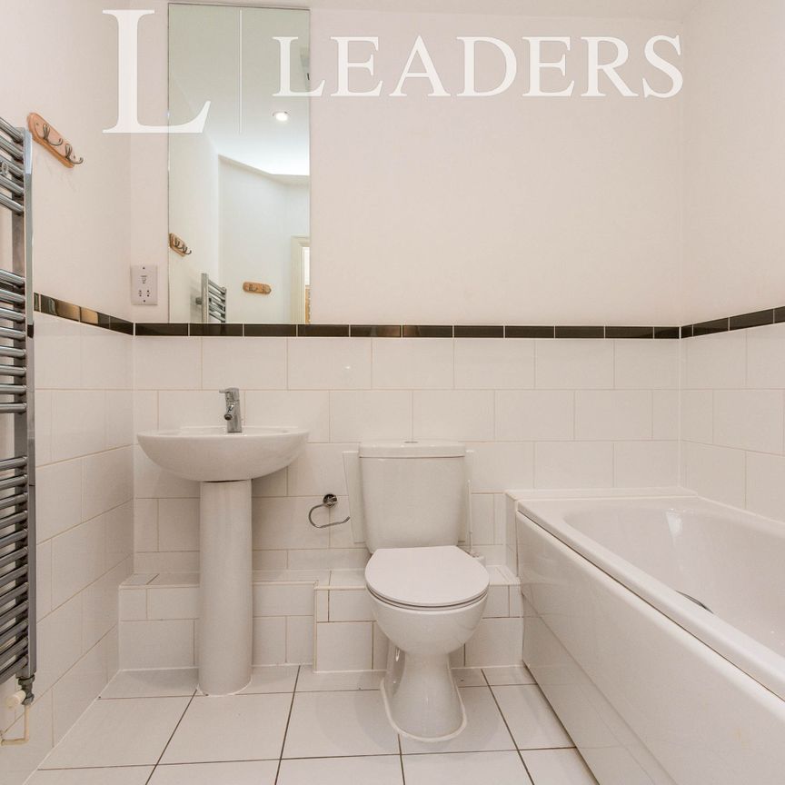 2 bedroom apartment to rent Goldsworth Road, GU21 - Photo 1