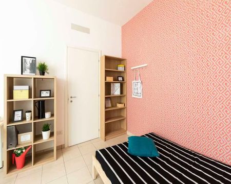 Via Gardone, Milan, Lombardy 20139 - Photo 3