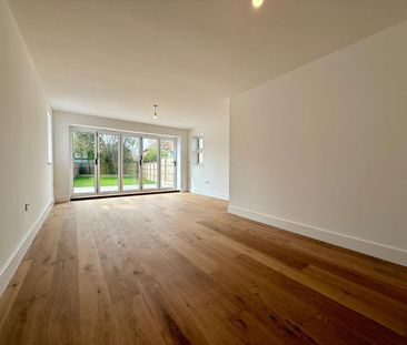 Tennyson Road, Bognor Regis - Photo 1