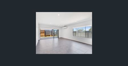 Modern 4 Bedroom, 2 Bathroom house to let in Strathpine - Photo 3