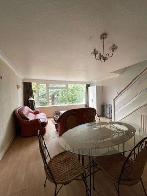 Vernon Close, Leamington Spa, CV32 - Photo 1