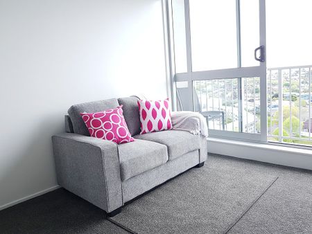 2 bedroom with Amazing Views - Photo 2