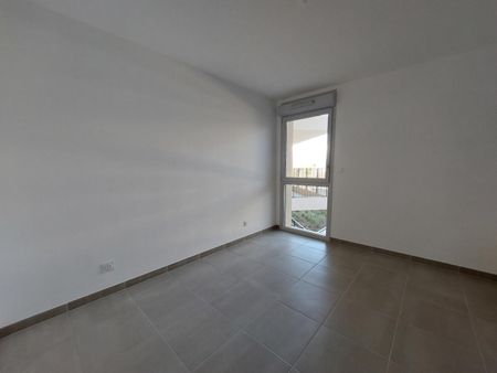 location Appartement T2 DE 37.08m² À TRETS - Photo 4