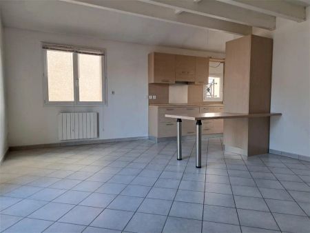 Location appartement 2 pièces - 60m² à Nivolas-vermelle (38300) - Photo 3