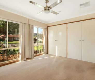 Spacious Three Bedroom Home - Photo 3