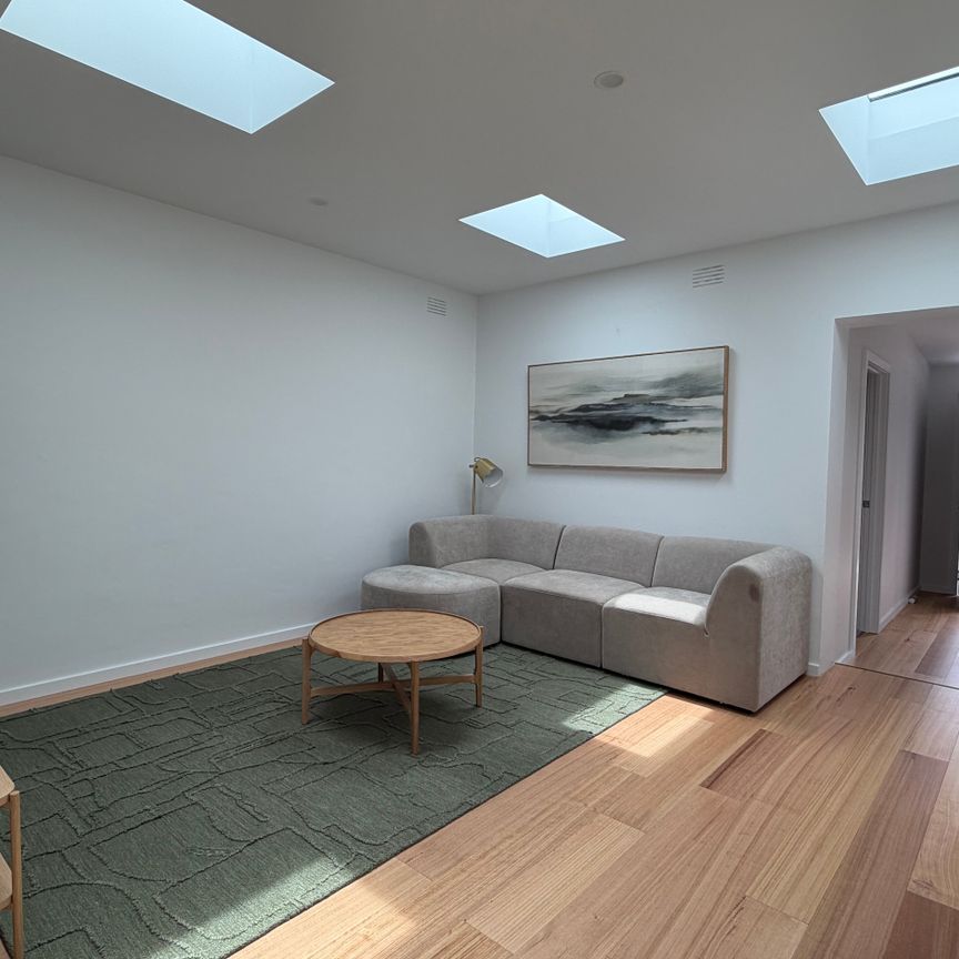 Mount Waverley - Photo 1