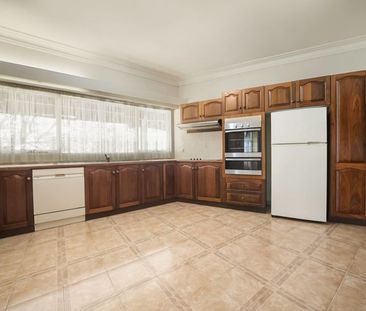 ACREAGE LIFESTYLE IN PRIME RABY LOCATION !!! - Photo 6