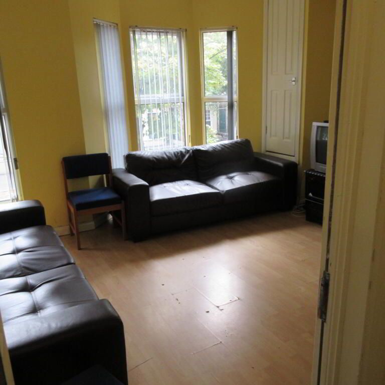 6 Bedroom Duplex Apartment, 62b University Avenue, Queens Quarter, Belfast, BT7 1GY - Photo 1