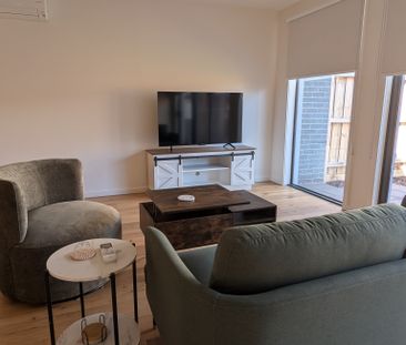 Sunshine North - Photo 2