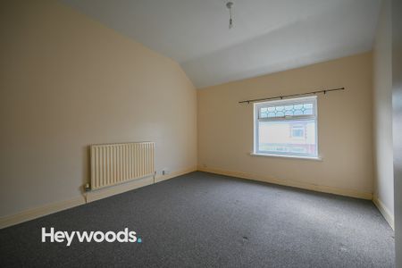 2 bed terraced house to rent in Hatrell Street, Newcastle-under-Lyme, Staffordshire - Photo 2