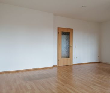 Familienfreundliche 3-Raum-Wohnung mit Wanne - Foto 1