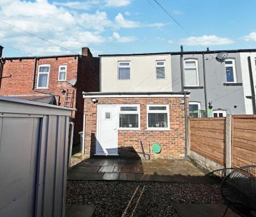 2 bedroom end of terrace house to rent - Photo 6