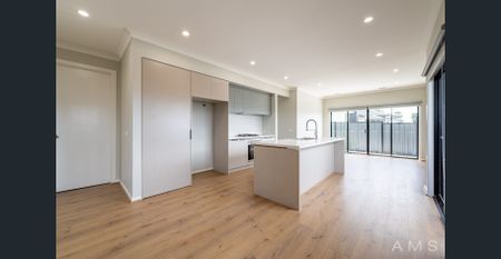 BRAND NEW FAMILY HOME !! - Photo 2