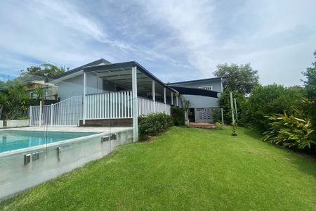 PEACEFUL FAMILY HOME WITH POOL IN CENTRAL LOCATION! - Photo 4