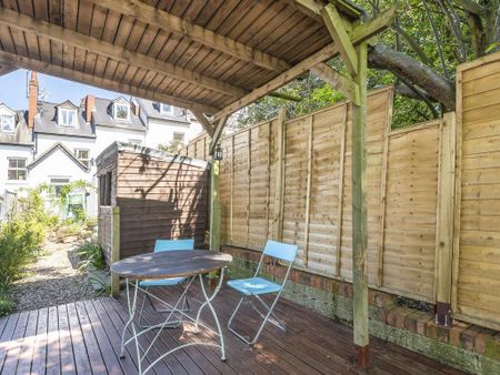 3 bedroom terraced house to rent - Photo 2