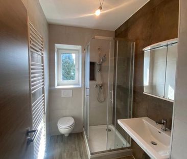 ERSTBEZUG Kernsanierte schöne ruhige 3-Zmmer Wohnung zu vermieten - Photo 1