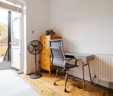 5 Bed Semi-Detached House, Norwich Road Newham London, E7 - Photo 4