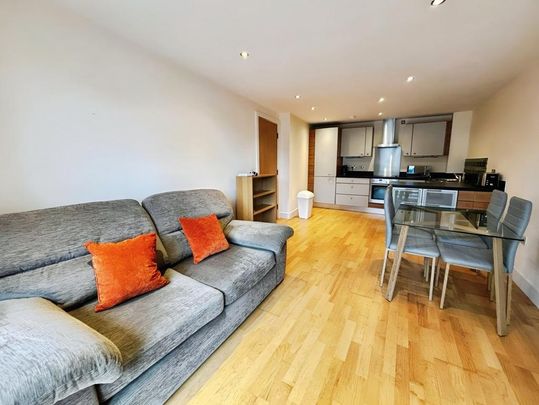 1 bedroom flat to rent - Photo 1
