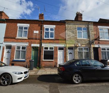 3 bedroom terraced house to rent - Photo 2