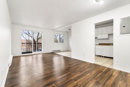 11565 Boul. de Pierrefonds, #210 - Photo 2