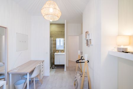 PICOT Roommate 5 Bedrooms at Toulon - Photo 3