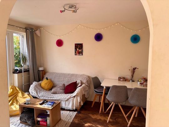 Room in a Shared House, Dacres Road, SE23 - Photo 1