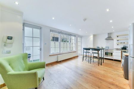 2 bedroom mews to rent - Photo 3