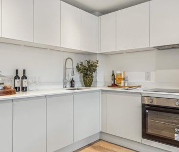 1 bedroom penthouse to rent - Photo 6