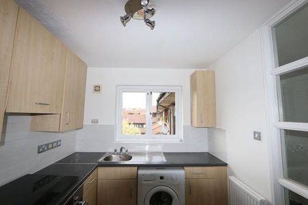 1 bedroom flat to rent - Photo 5