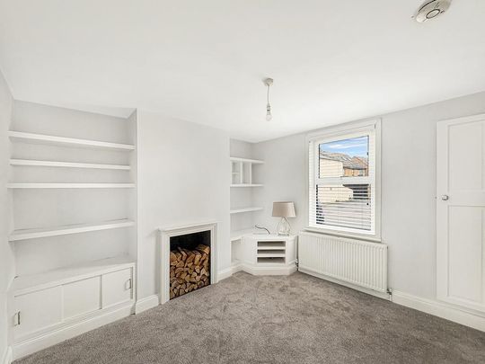 3 bedroom terraced house to rent - Photo 1