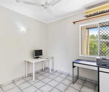 NEAT UNIT IN QUIET COMPLEX CLOSE TO SHOPS - Photo 5