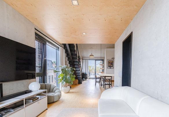 Einzigartiges Wohnloft mit Dachterrasse im beliebten Bremer "Ostertorviertel" - Photo 1