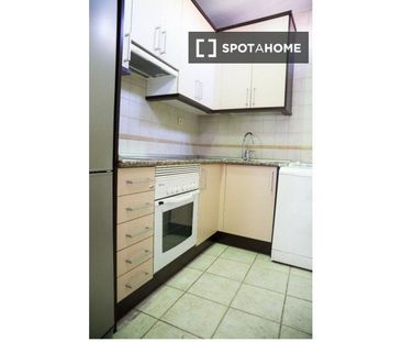 Piso de alquiler en Cortes - Huertas - Photo 3