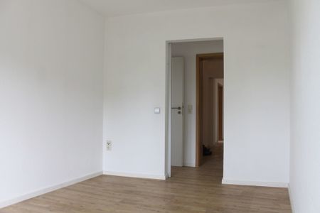 **Ballrechten-Dottingen**Tolle 4 Zi. Whg. mit EBK, 2x Balkon, Stellplatz*ab 01.04.2026 bezugsfrei* - Photo 5
