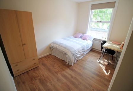 6 bedroom townhouse to rent - Photo 5