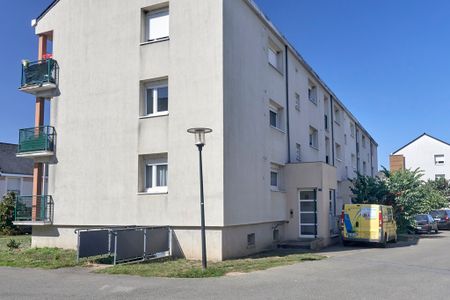 Appartement SABLE SUR SARTHE T3 - Photo 2