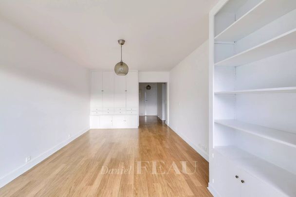 Location appartement, Paris 17ème (75017), 2 pièces, 55.12 m², ref 85463000 - Photo 1