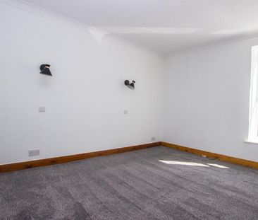 2 bedroom House To Let Total Size: 688 SQ FT - Photo 6