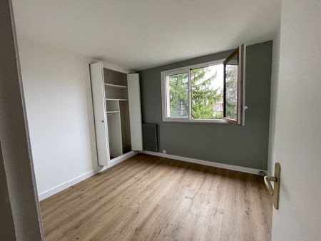 Location Appartement 4 pièces 89m² - Photo 2