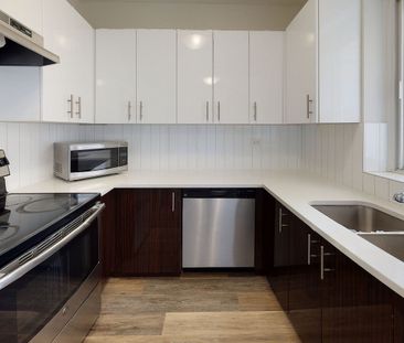 2255 rue Saint-Mathieu, Montréal, QC - Photo 1