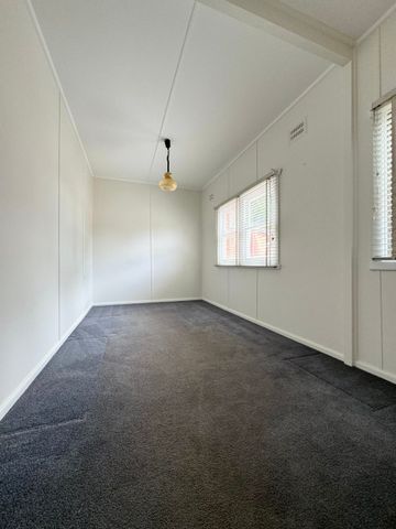 Well Maintained Family Home&excl;&excl; - Photo 3