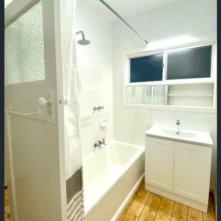 Cheltenham - Photo 3