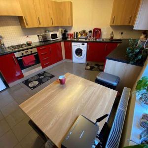 Blake Court, Staverton, Trowbridge, BA14 - Photo 2