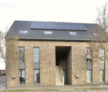 Ruim duplexappartement met 3 slpk, terras en carport voor 935 EUR/mnd - Photo 4