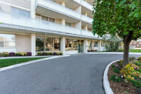 For Lease - 485 Eglinton Avenue Unit# 1003, Toronto, Ontario - Photo 5