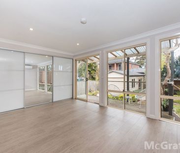 Well presented home in a sought-after location - Photo 3