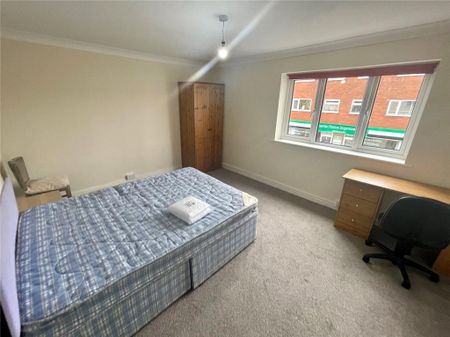 3 bedroom apartment to rent - Photo 3