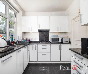 3 bedroom flat to rent - Photo 6
